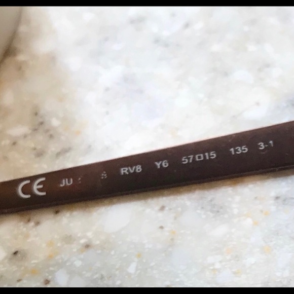 Juicy Couture Sunglasses, Case & Cloth - Picture 5 of 5